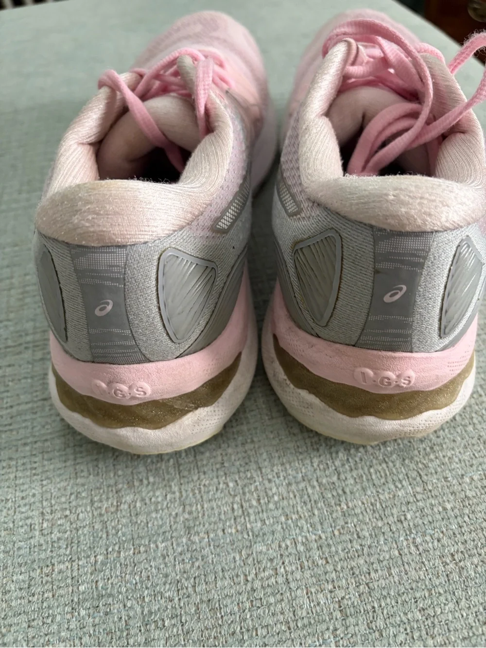ASICS Gel Nimbus 23. Pink Salt. 9.5